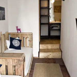 Victoria Poshtel Bukareszt